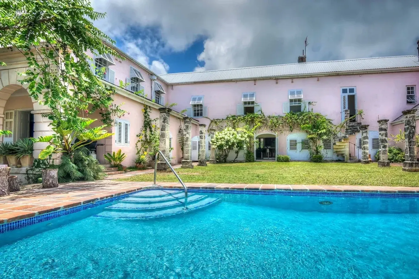 Clifton Hall Great House