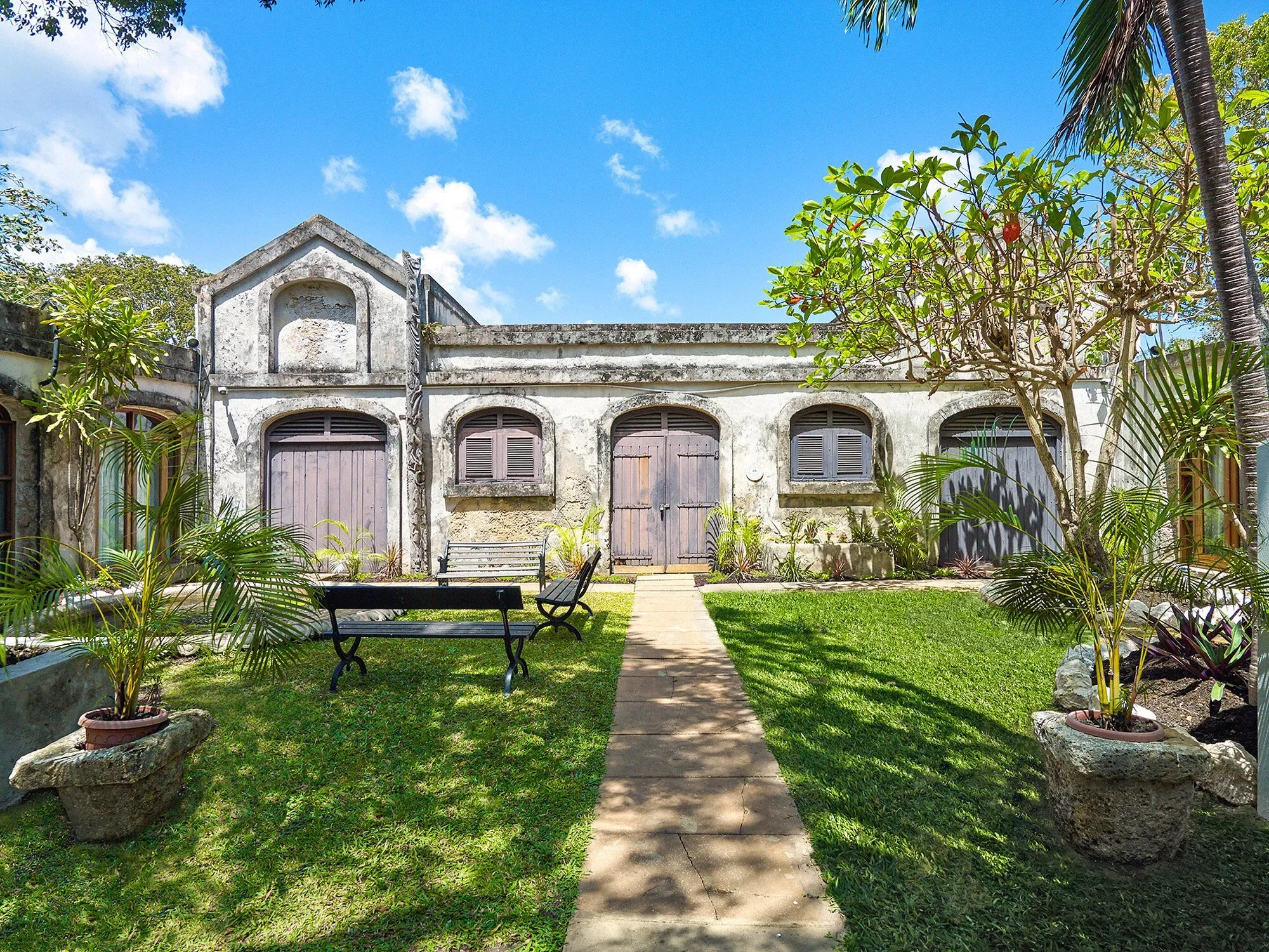 Colleton Great House