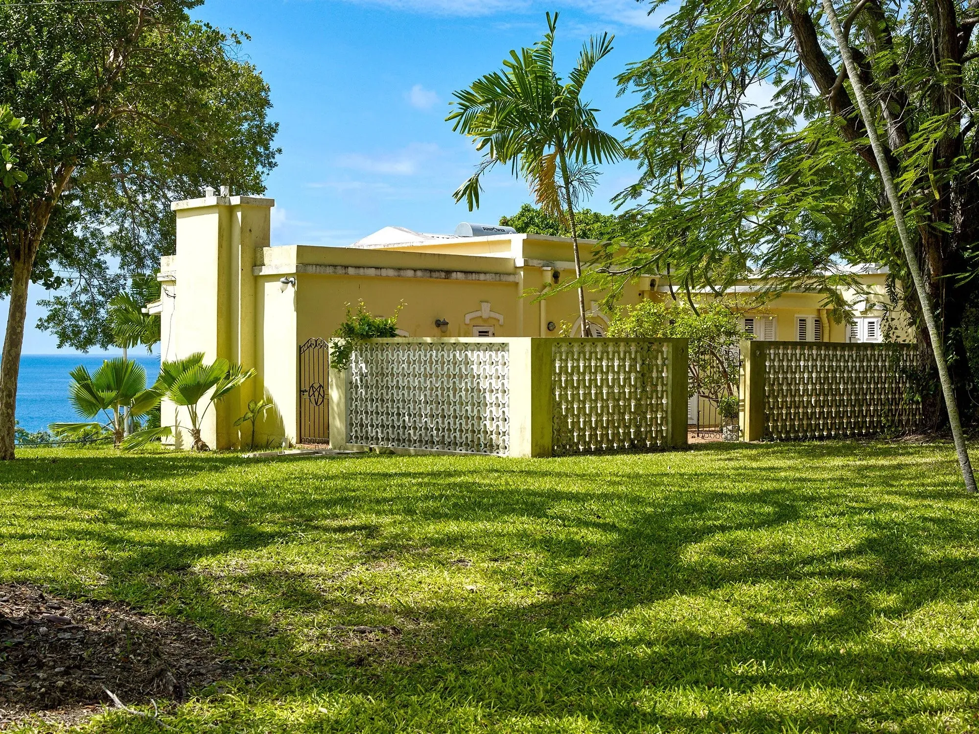 Colleton Great House