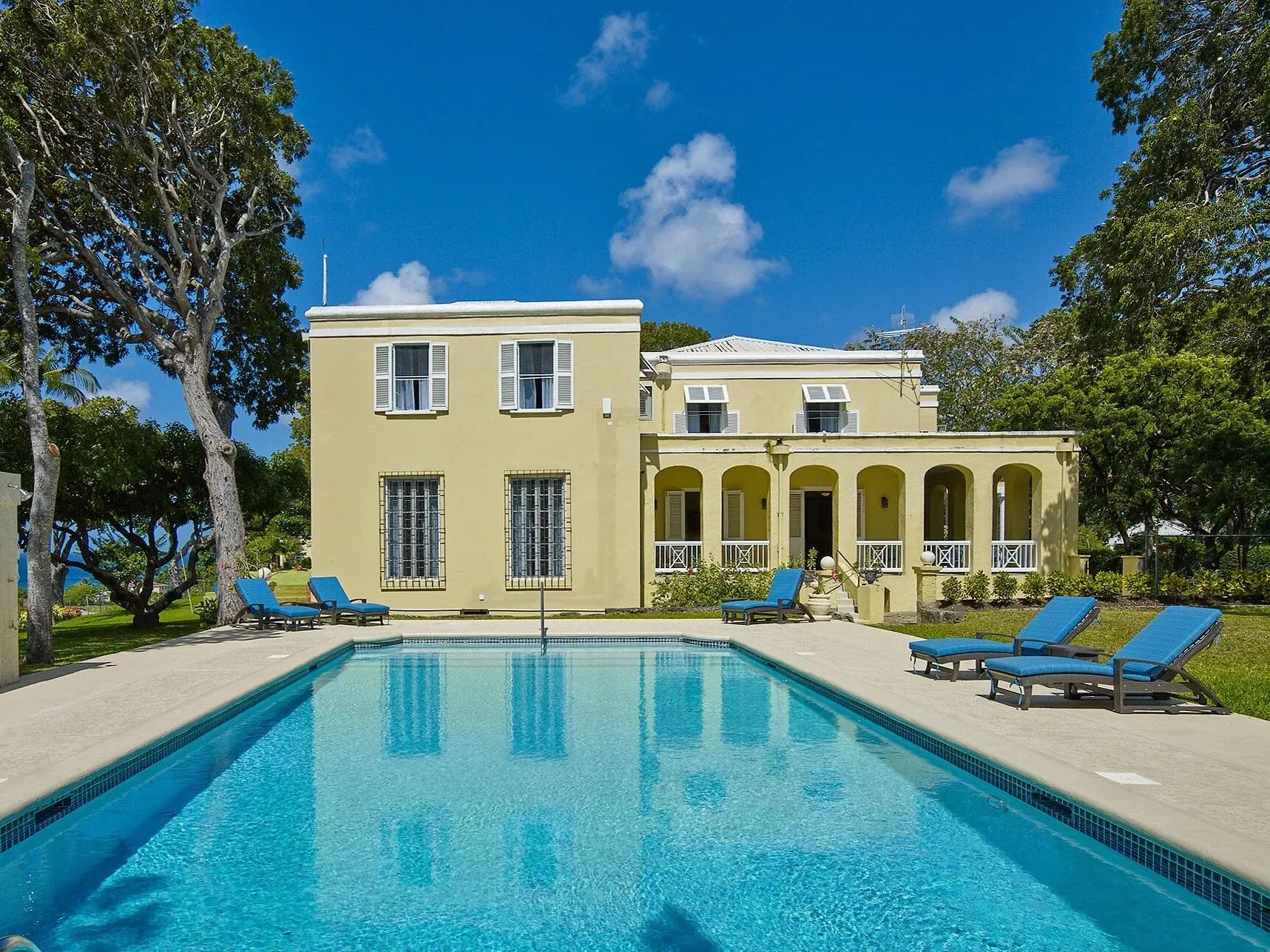 Colleton Great House